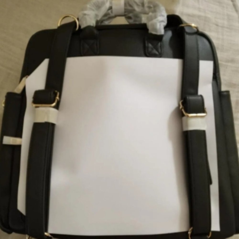 Brand New Ayla&Co Large Travel Bag color Olive Green - Picture 10 of 13